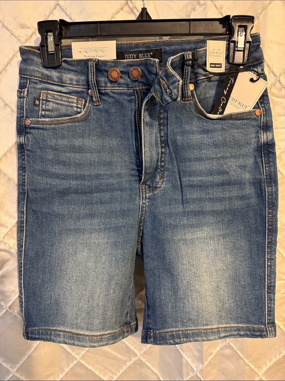 JUDY BLUE Shorts size Small. These shorts have EVERYTHING you want in shorts!